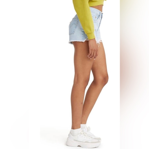 NWT Levi's Women's 501 Original Shorts Size 26 - Picture 2 of 7